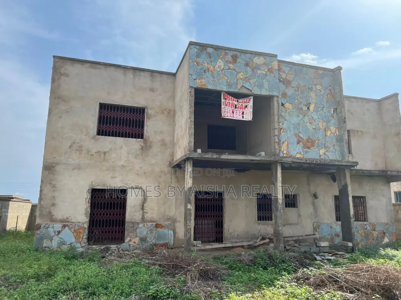 9bdrm House in Prampram for sale
