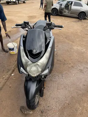 Yamaha 2025 Silver