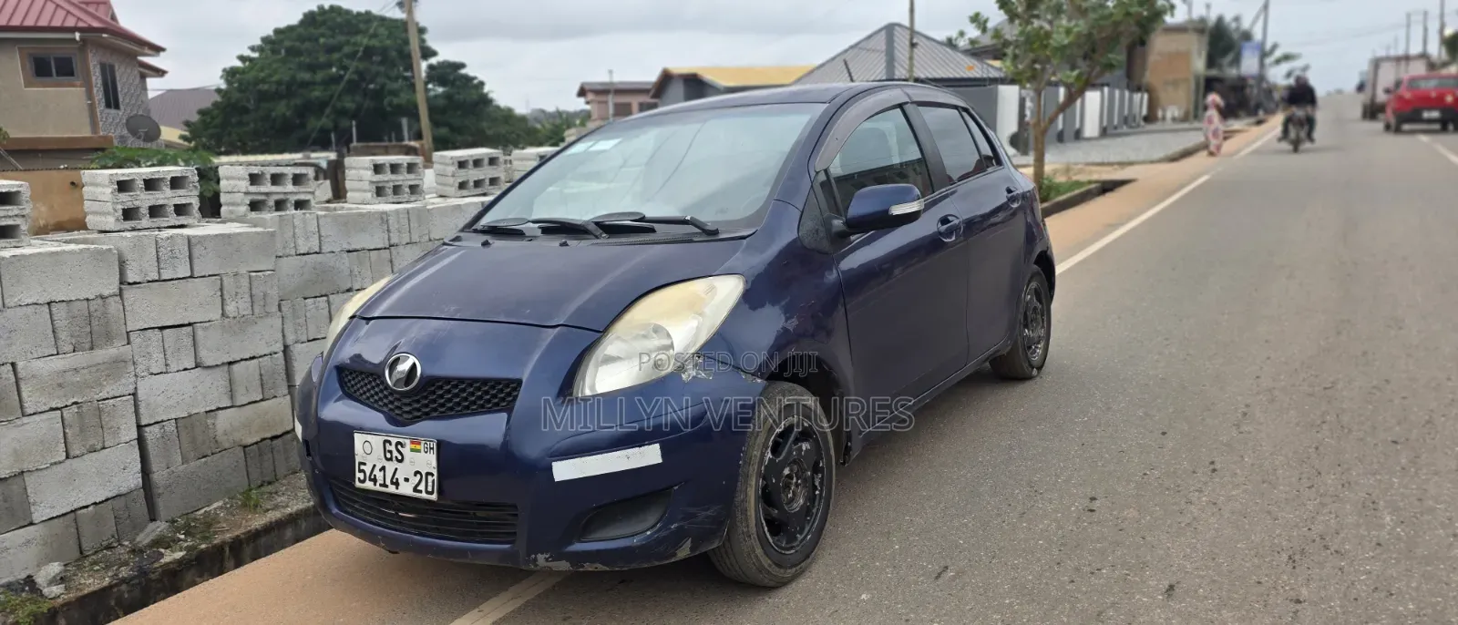 Toyota Vitz 2010 Blue