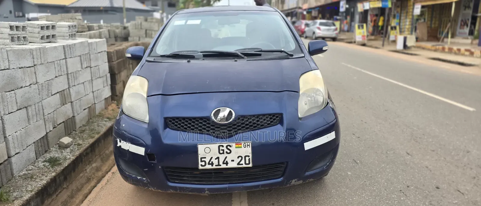 Toyota Vitz 2010 Blue