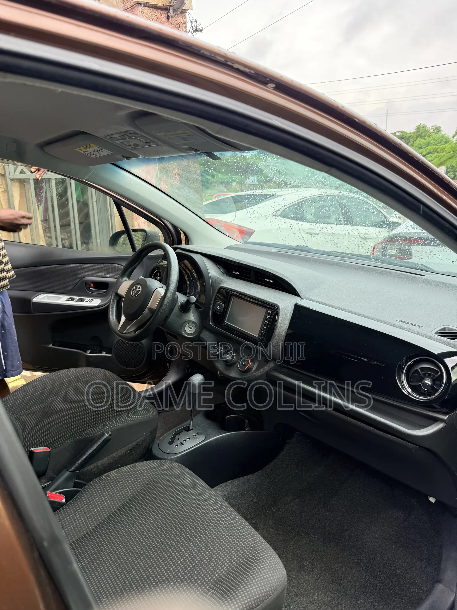 Toyota Vitz 1.3 FWD 5dr 2015