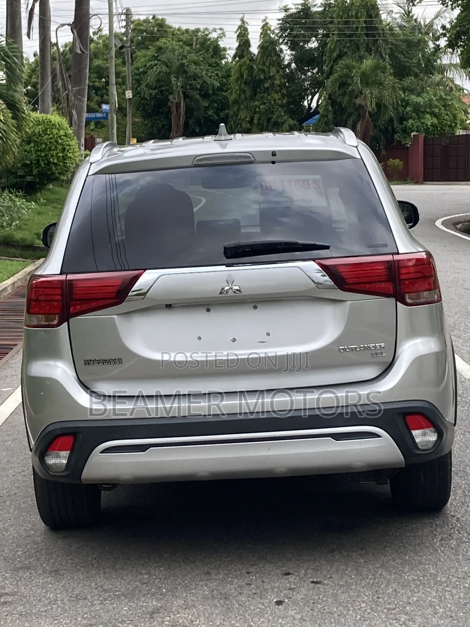 Mitsubishi Outlander SEL AWC 2019 Silver