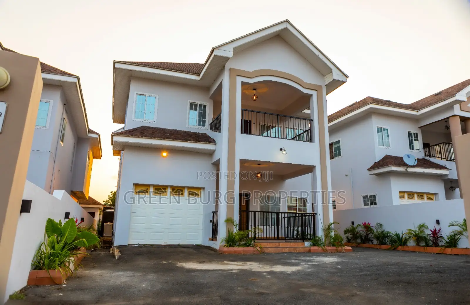 4bdrm Townhouse / Terrace in Cantonments for rent