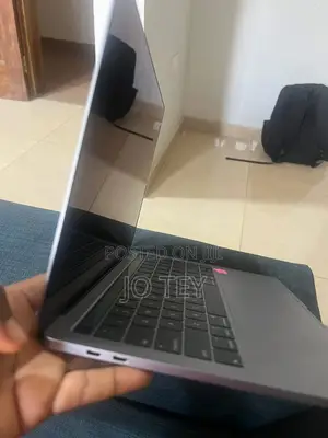 Laptop Apple MacBook Pro 2019 8GB Intel Core i5 SSD 500GB