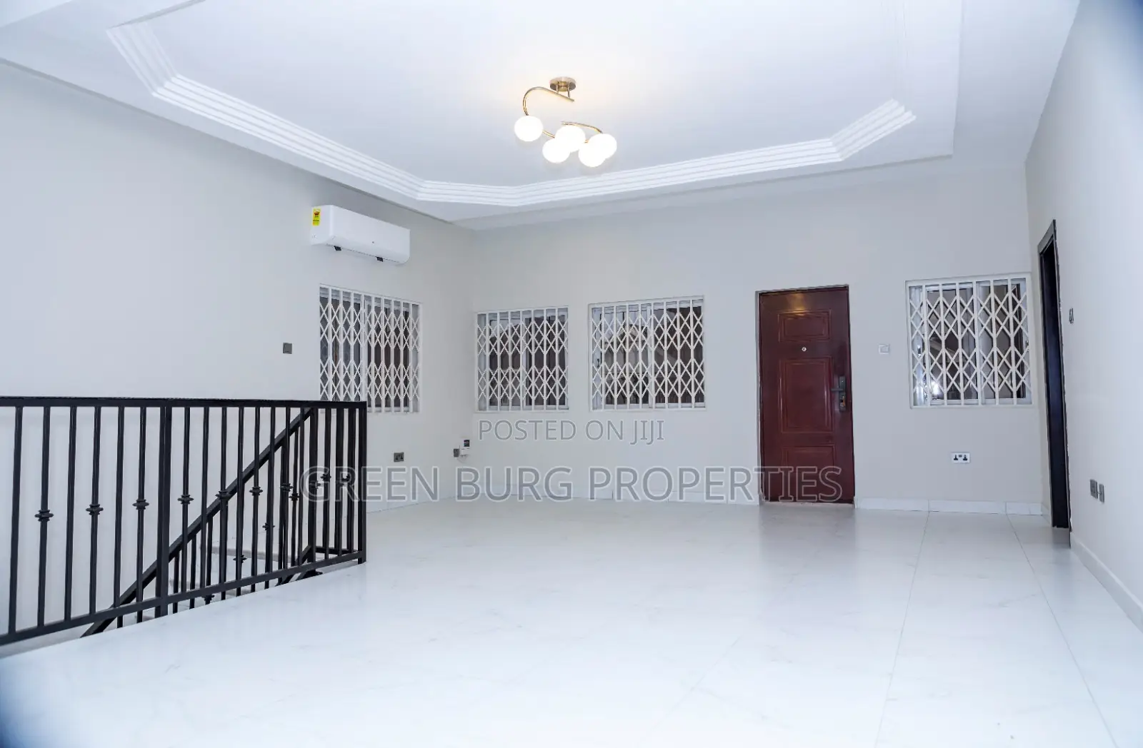 4bdrm Townhouse / Terrace in Cantonments for rent