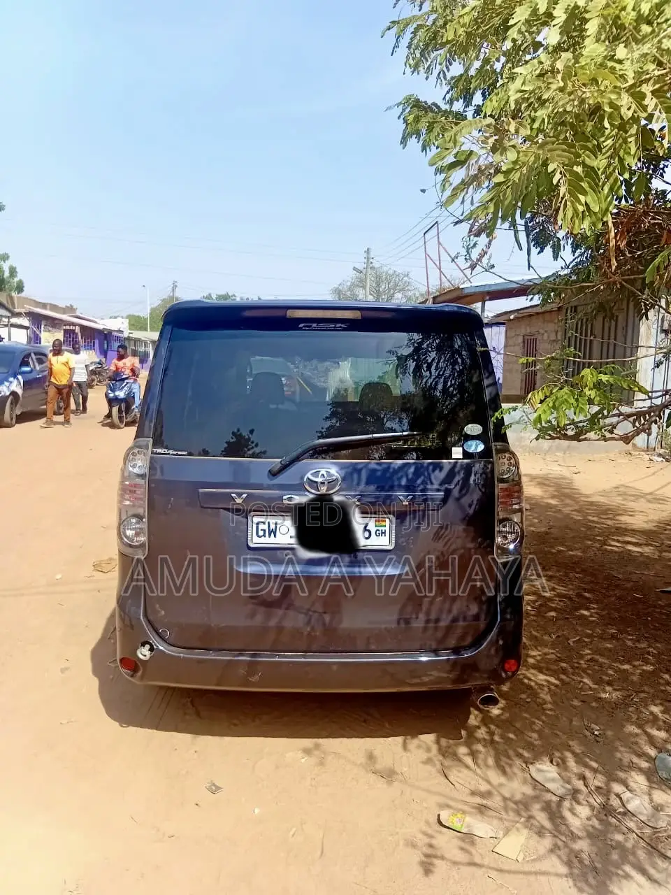 Toyota Voxy 2016 Blue
