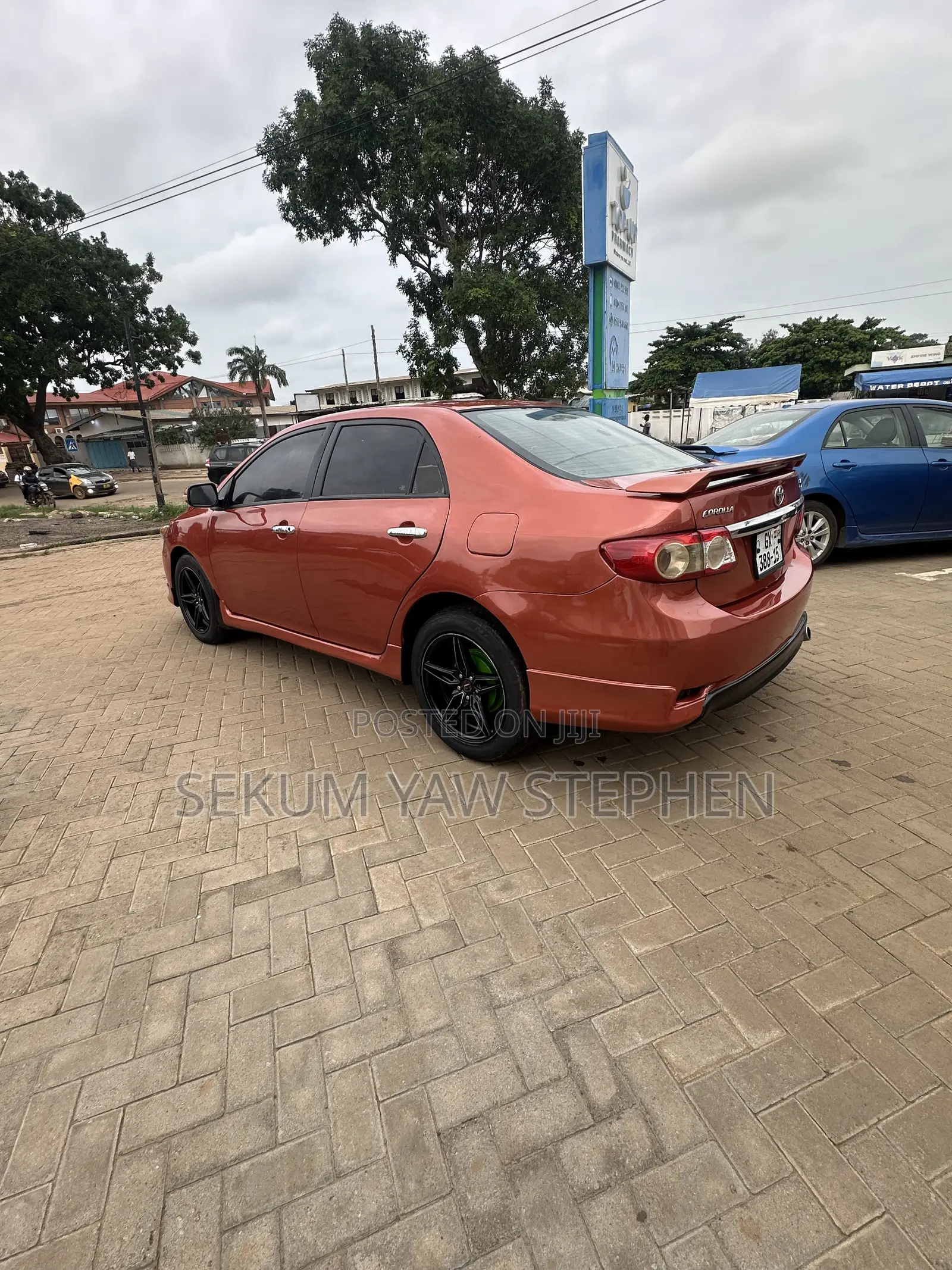 Toyota Corolla 2013 Orange