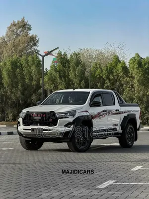 Toyota Hilux 2023 White