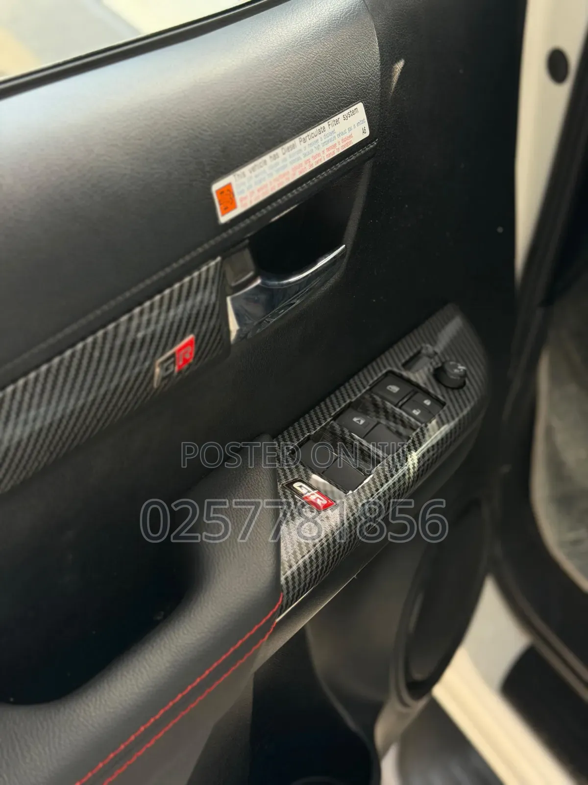 Toyota Hilux 2023 White