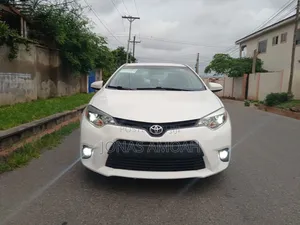 Toyota Corolla 2016 White