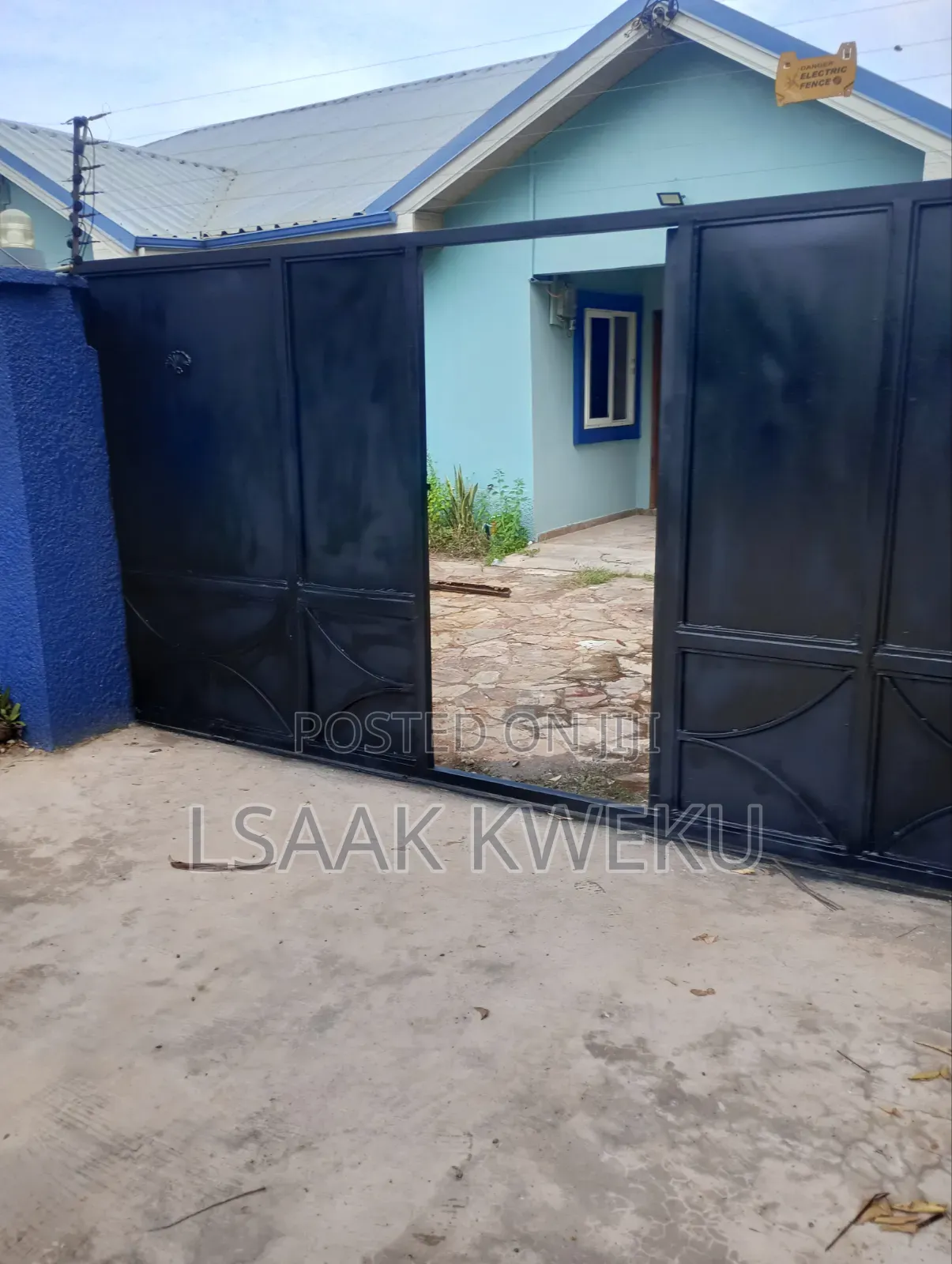 3bdrm House in Ashangman Estate, Pure Water for rent