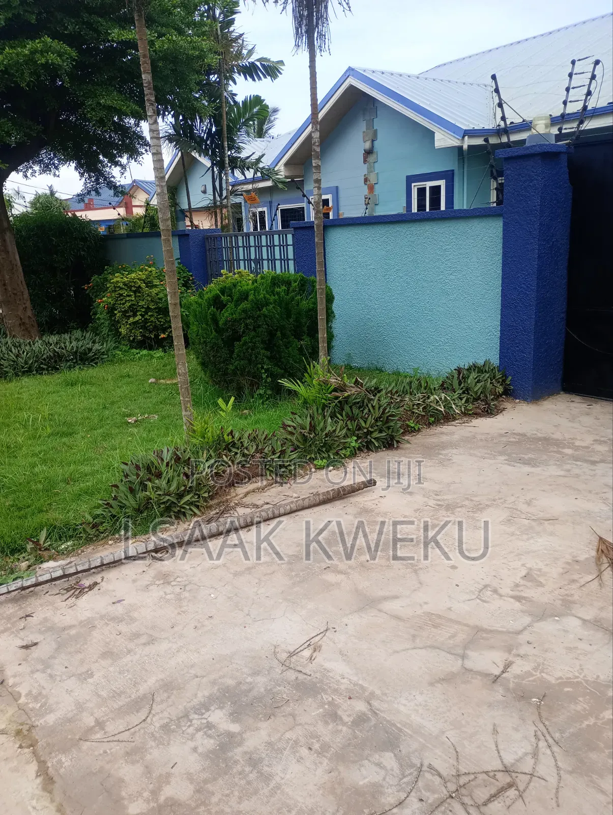 3bdrm House in Ashangman Estate, Pure Water for rent