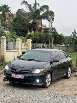 Toyota Corolla S Special Edition 4dr Sedan (1.8L 4cyl 4A) 2013 Black