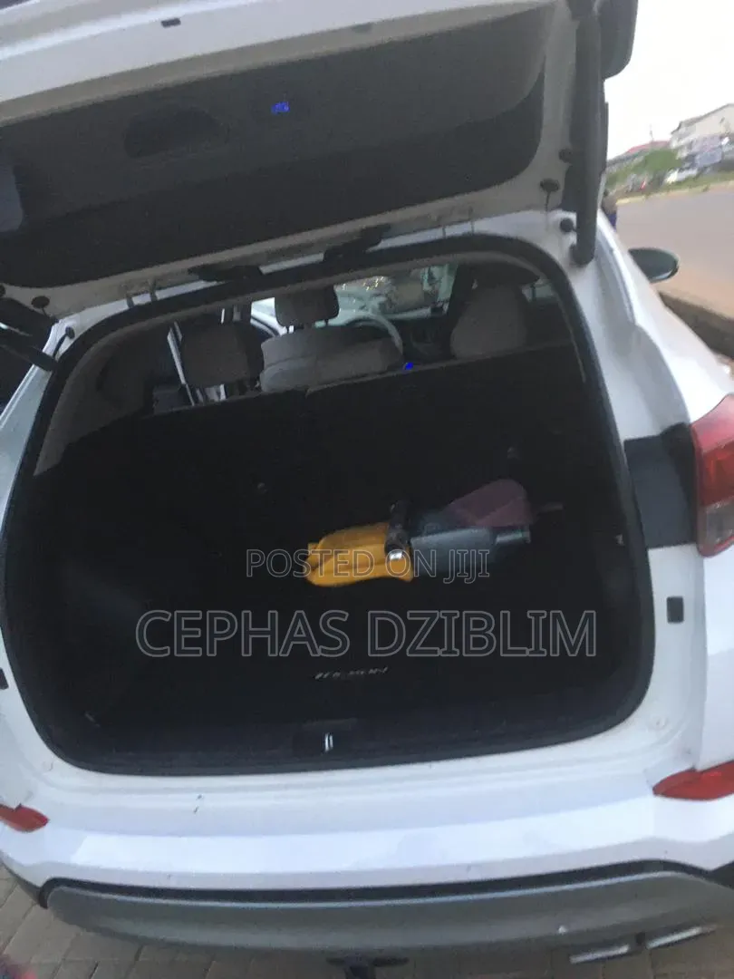 Hyundai Tucson Limited AWD 2018 White