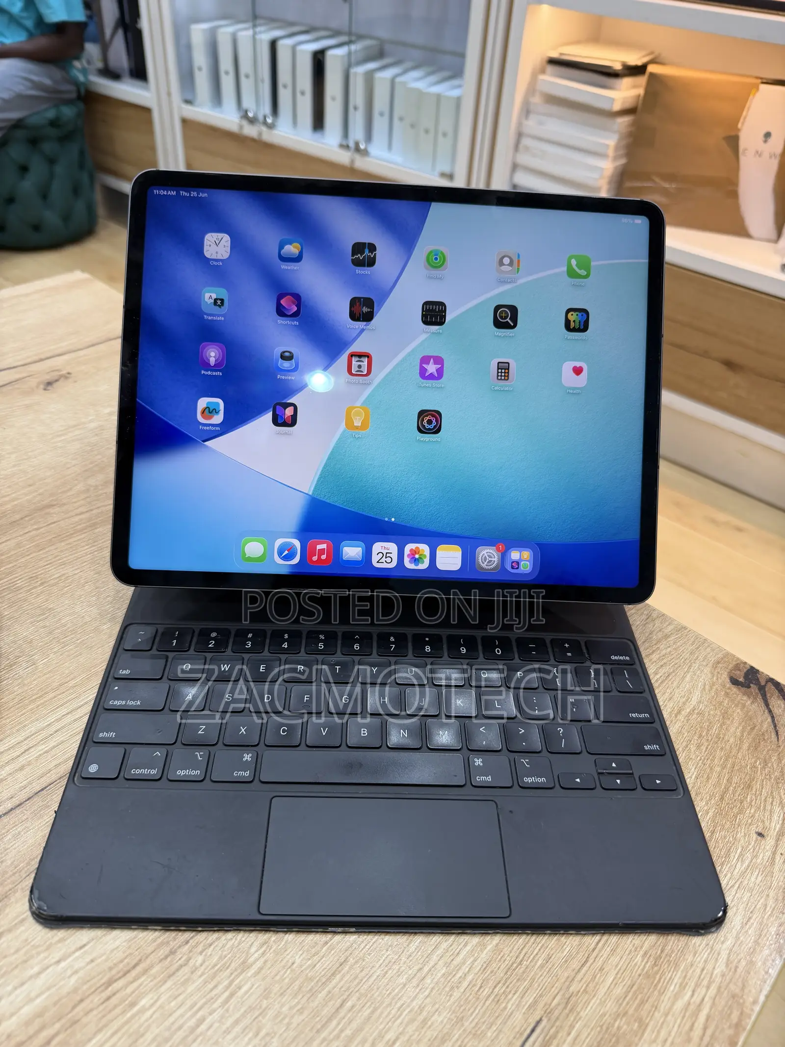 Apple iPad Pro 12.9 (2022) 256 GB Gray