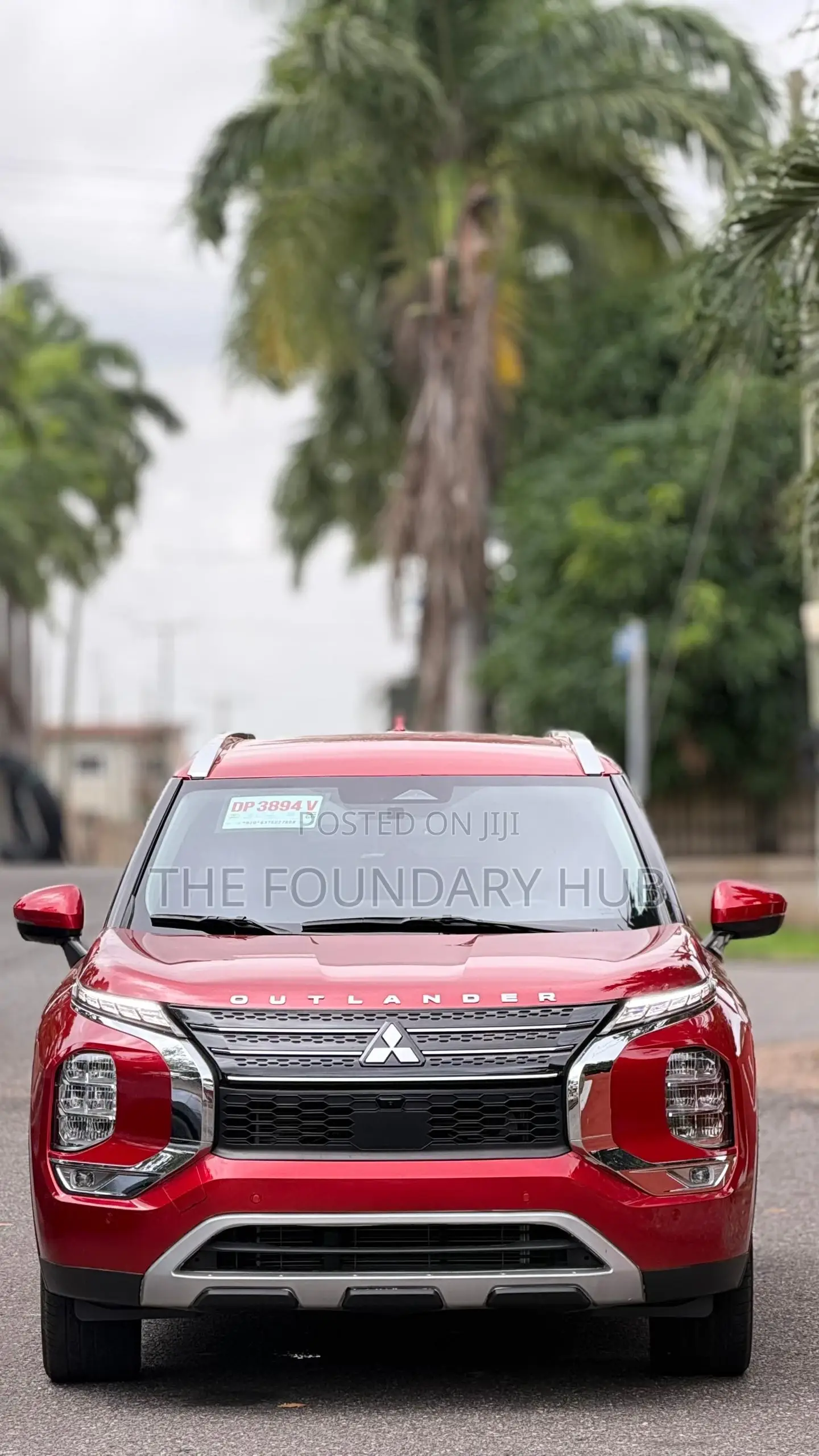 Mitsubishi Outlander SE Launch Edition 2022 Red