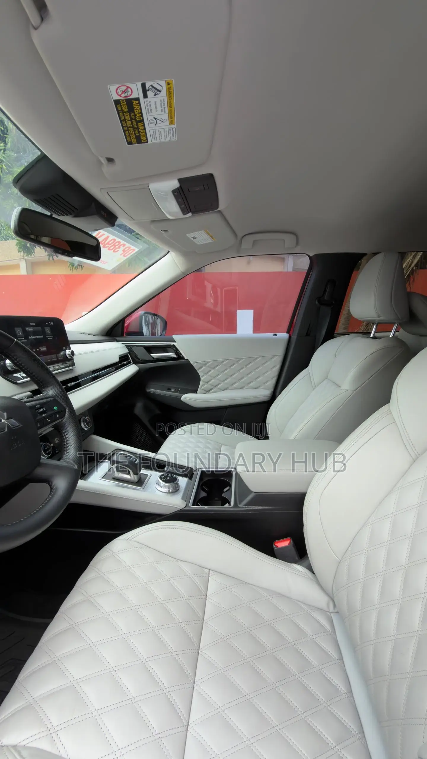 Mitsubishi Outlander SE Launch Edition 2022 Red
