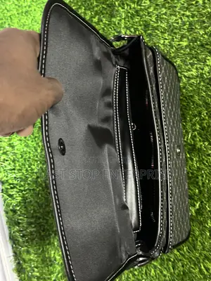 Quality and Quality Classic Side Bag
