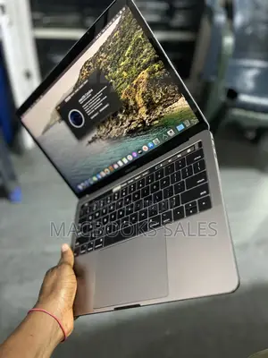 Laptop Apple MacBook Pro 2017 16GB Intel Core i7 SSD 256GB
