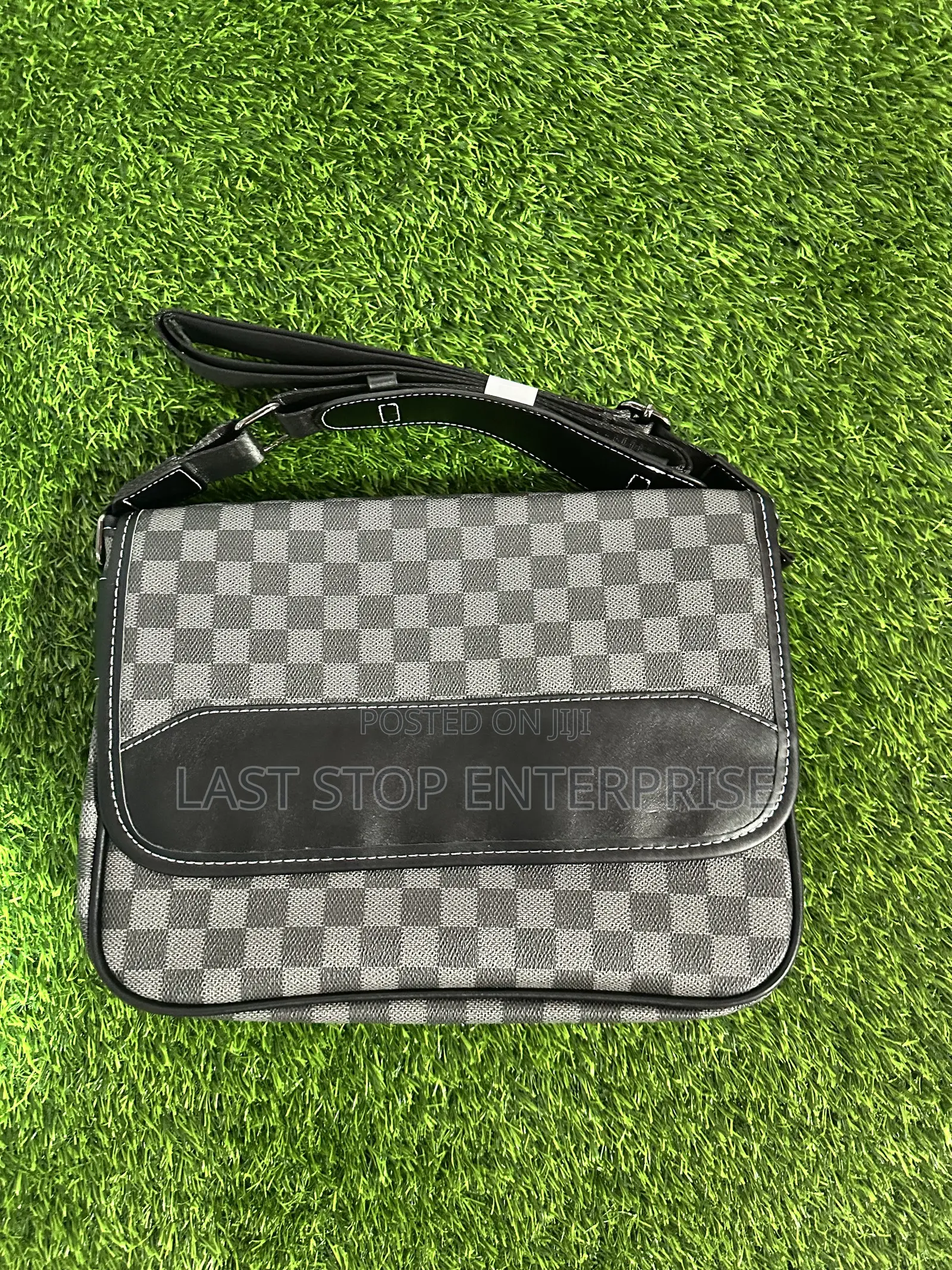 Quality and Classic Hand Bag
