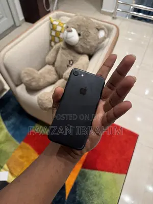 Apple iPhone 7 32 GB Black