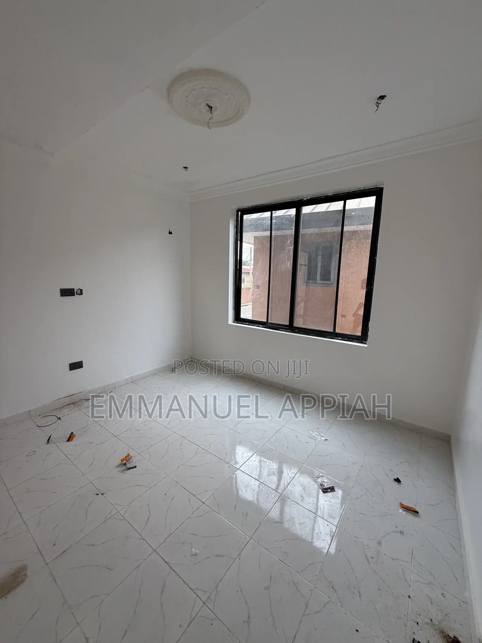 1bdrm Room & Parlour in Tesano for rent