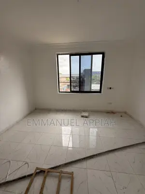 1bdrm Room & Parlour in Tesano for rent