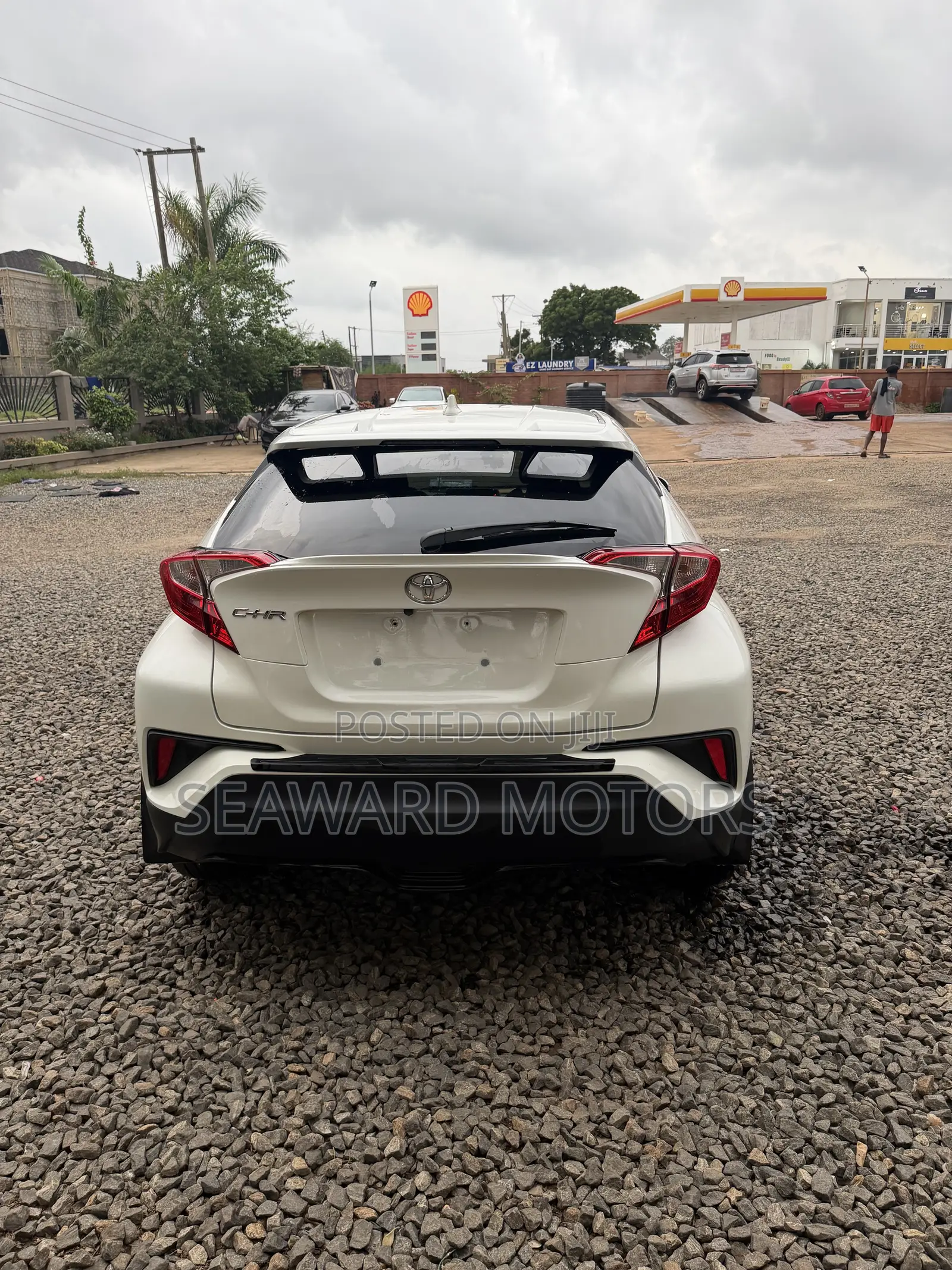 Toyota C-HR XLE Prermium FWD (2.0L 4cyl 2AM) 2018 White