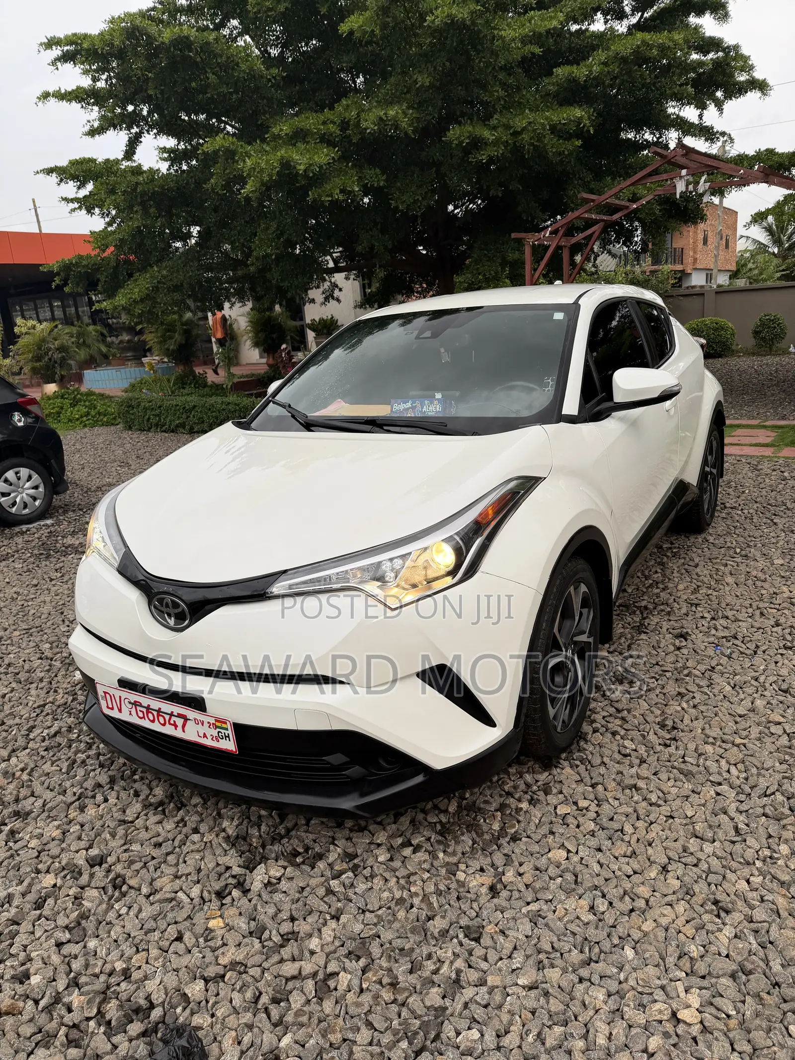 Toyota C-HR XLE Prermium FWD (2.0L 4cyl 2AM) 2018 White