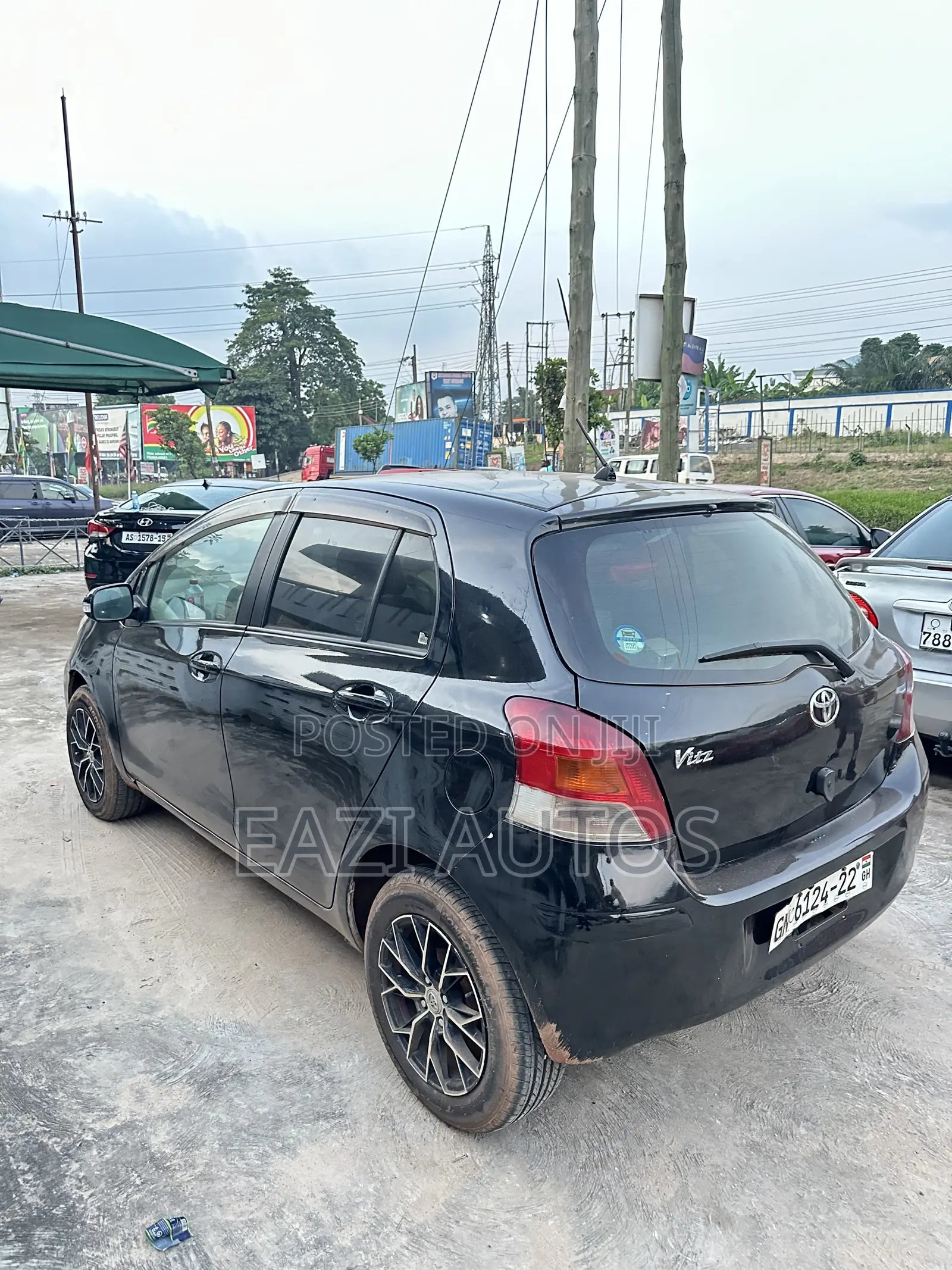 Toyota Vitz 2010 Black