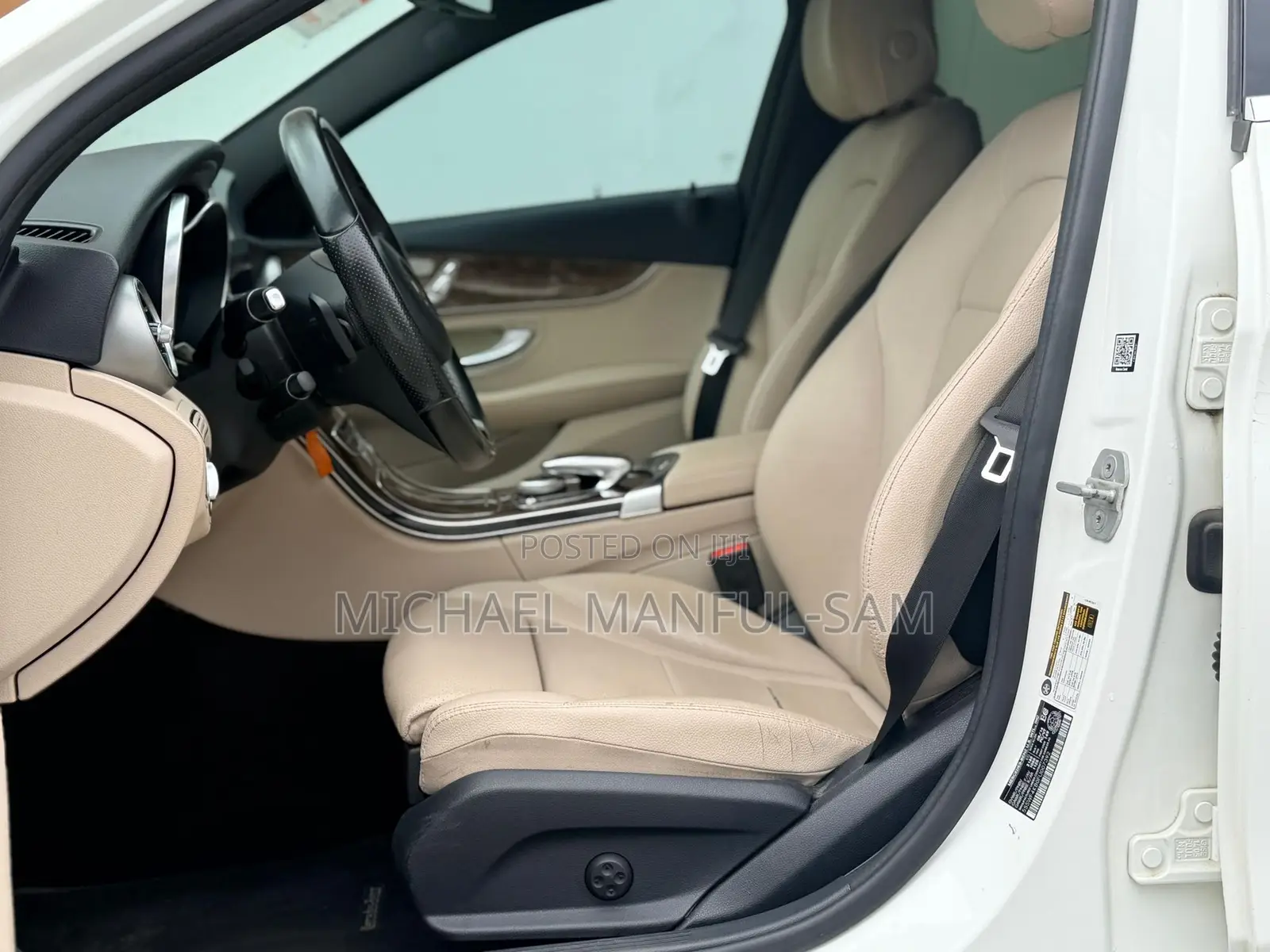 Mercedes-Benz C300 Sport 4Matic Sedan AWD (2.0L 4cyll 7A) 2016 White