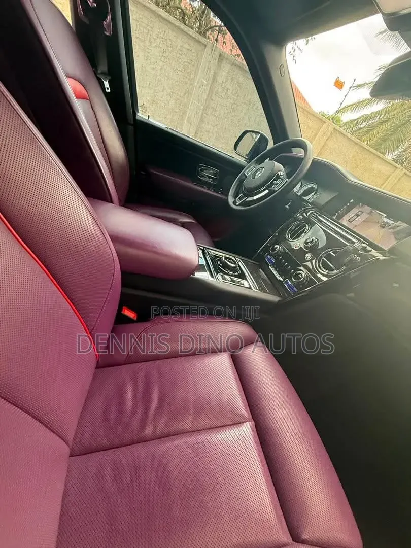 Rolls-Royce Cullinan Black Badge 2024 Matt Black