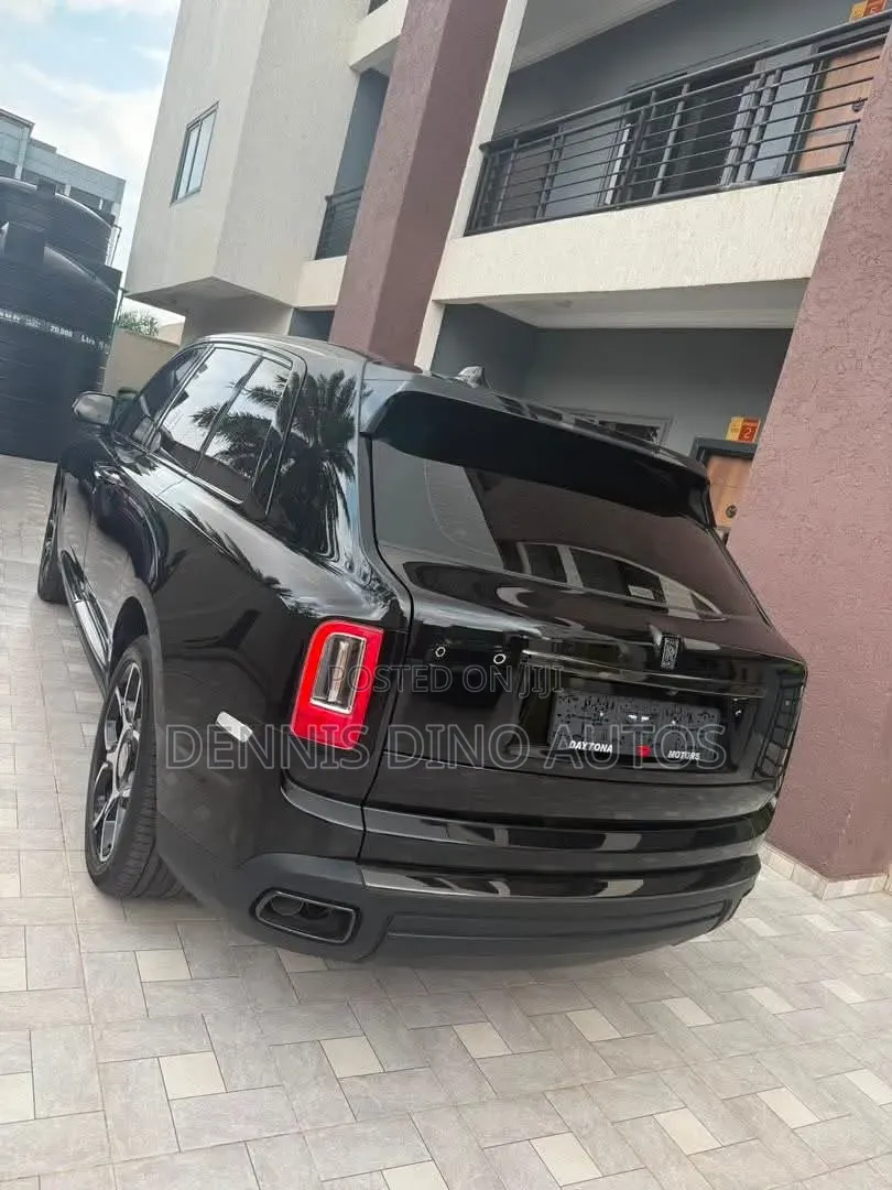 Rolls-Royce Cullinan Black Badge 2024 Matt Black