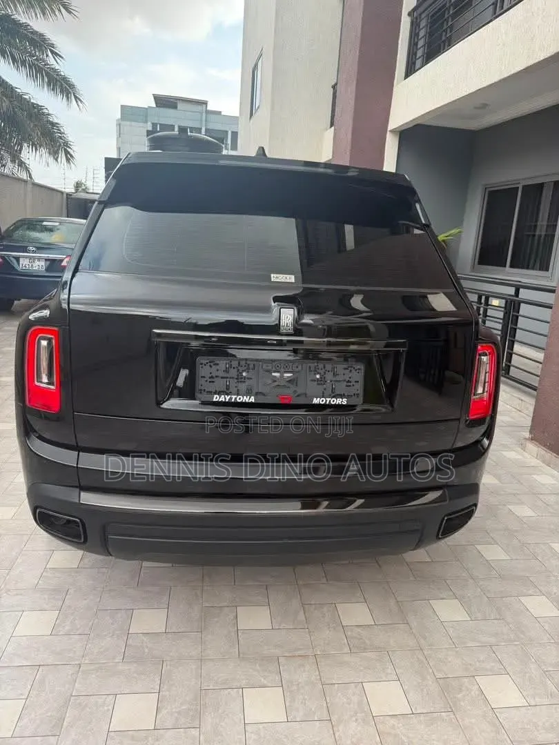 Rolls-Royce Cullinan Black Badge 2024 Matt Black