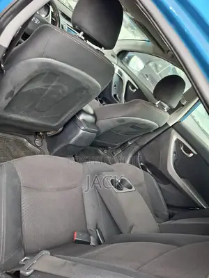 Hyundai Elantra Limited Sedan FWD (1.8L 4cyl 6A) 2016 Blue