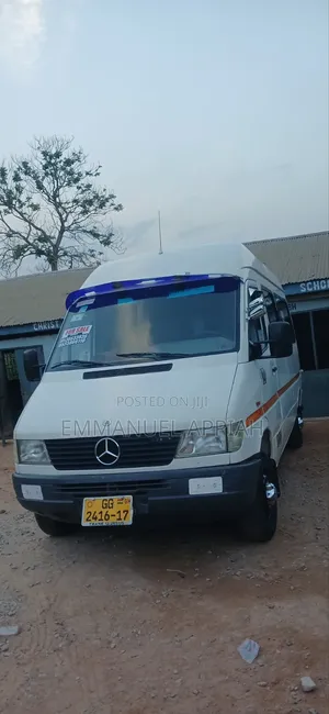 Mercedes-Benz Sprinter 2005 White