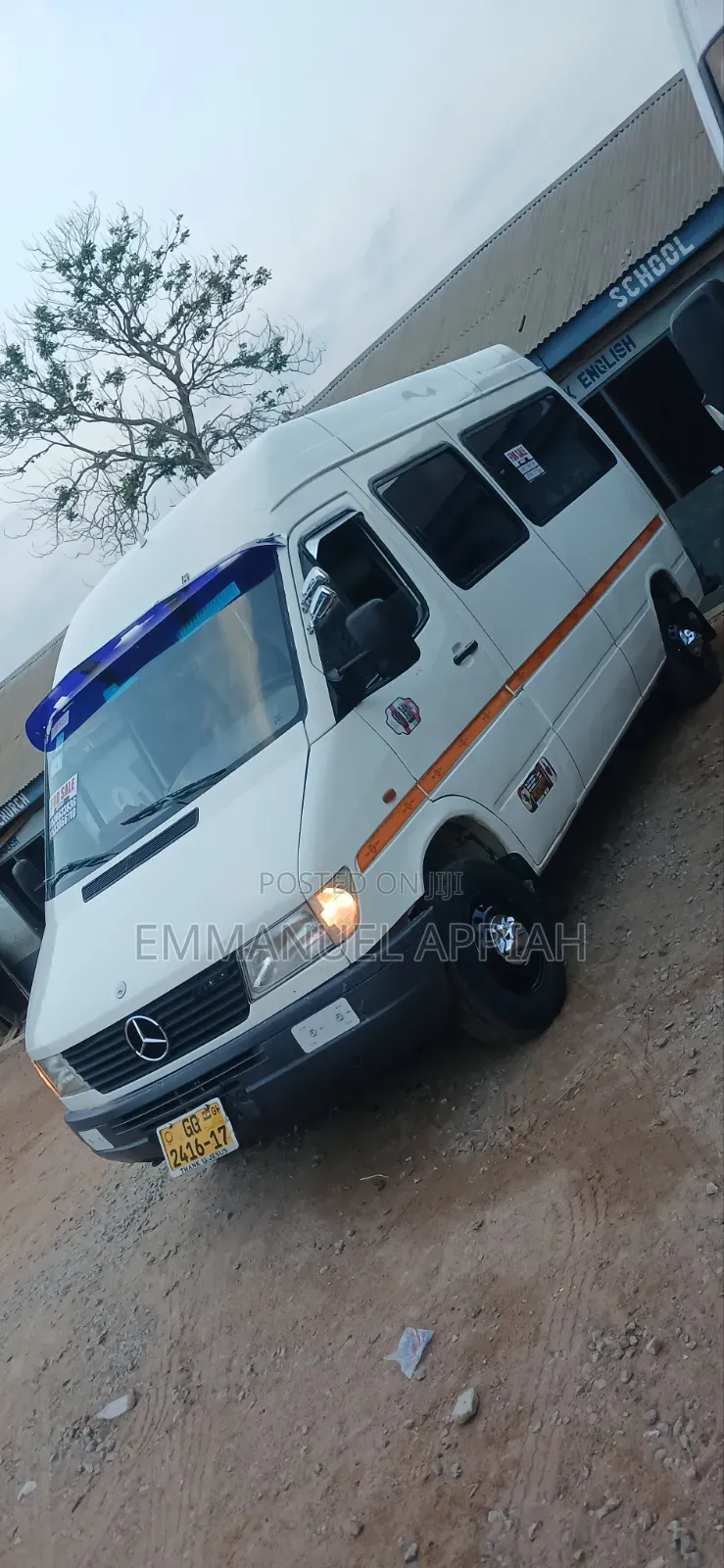 Mercedes-Benz Sprinter 2005 White