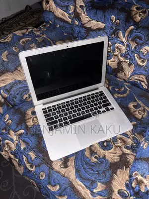 Laptop Apple MacBook Air 2012 4GB Intel Core i5 SSD 128GB