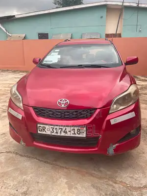 Toyota Matrix Hatchback FWD (1.8L 4cyl 5M) 2010 Red