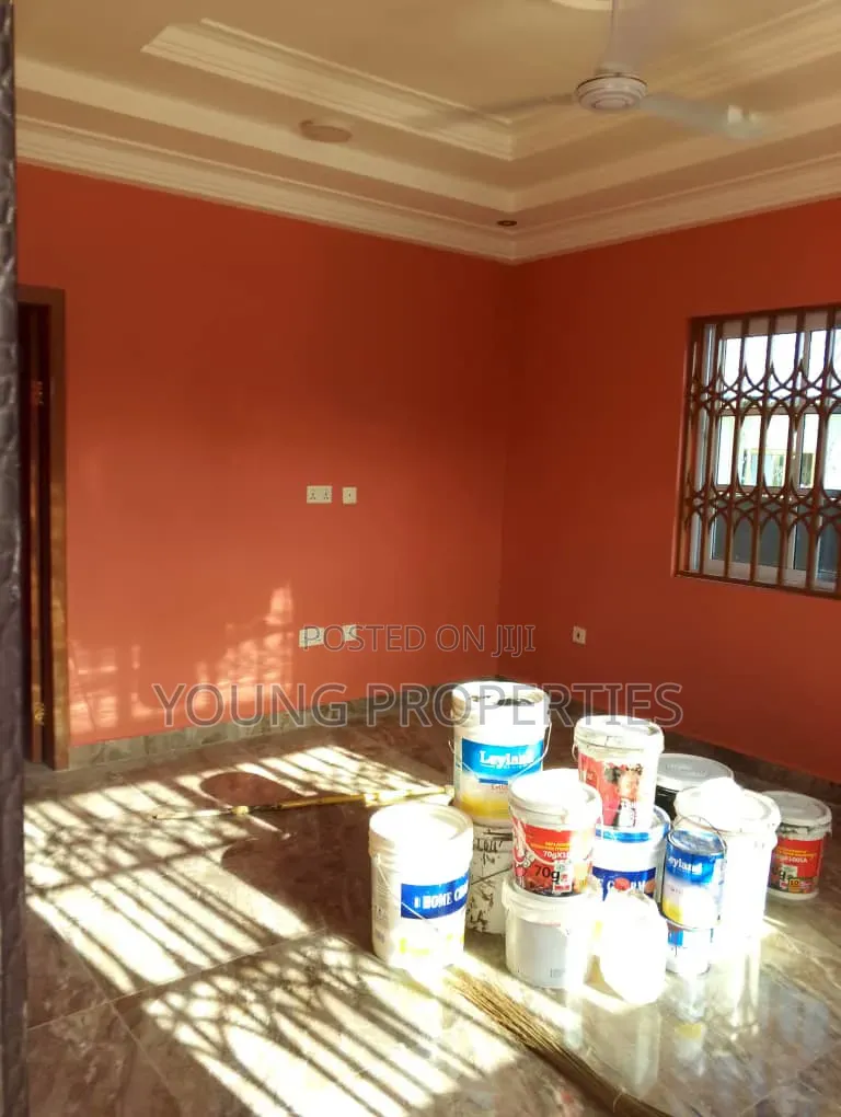 2bdrm House in Amasaman Asalahaja for rent