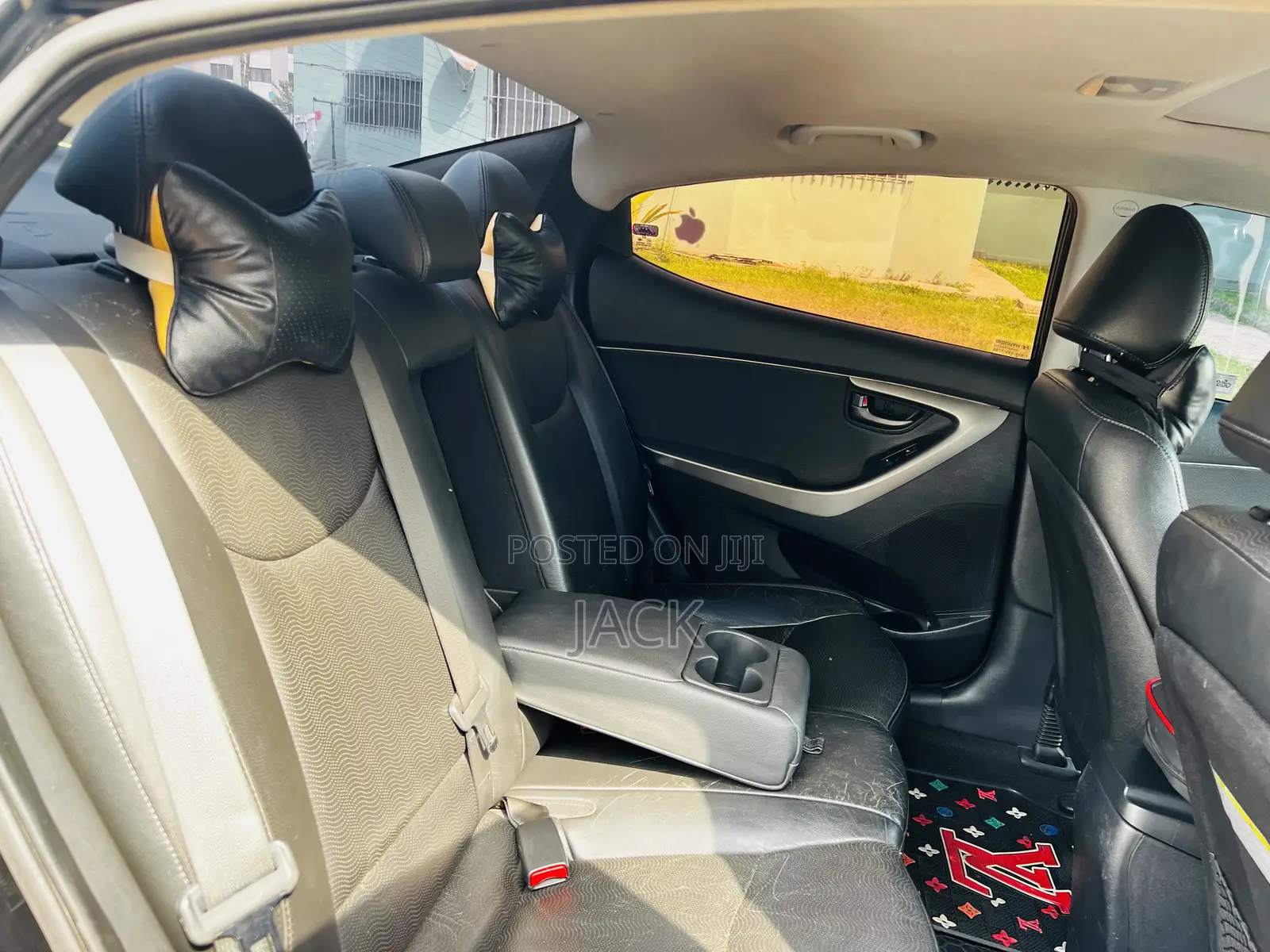 Hyundai Elantra Limited Sedan FWD (1.8L 4cyl 6A) 2013 Black
