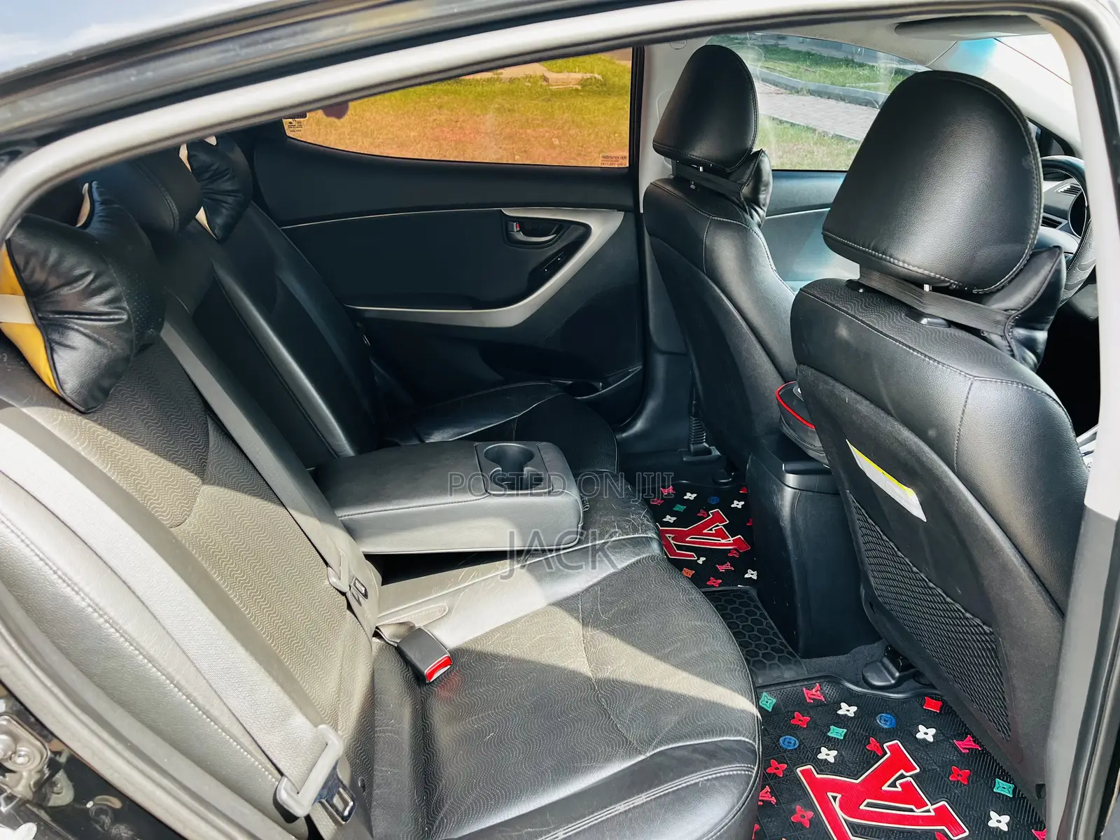 Hyundai Elantra Limited Sedan FWD (1.8L 4cyl 6A) 2013 Black