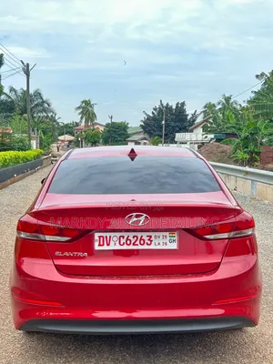 Hyundai Elantra 2017 Red