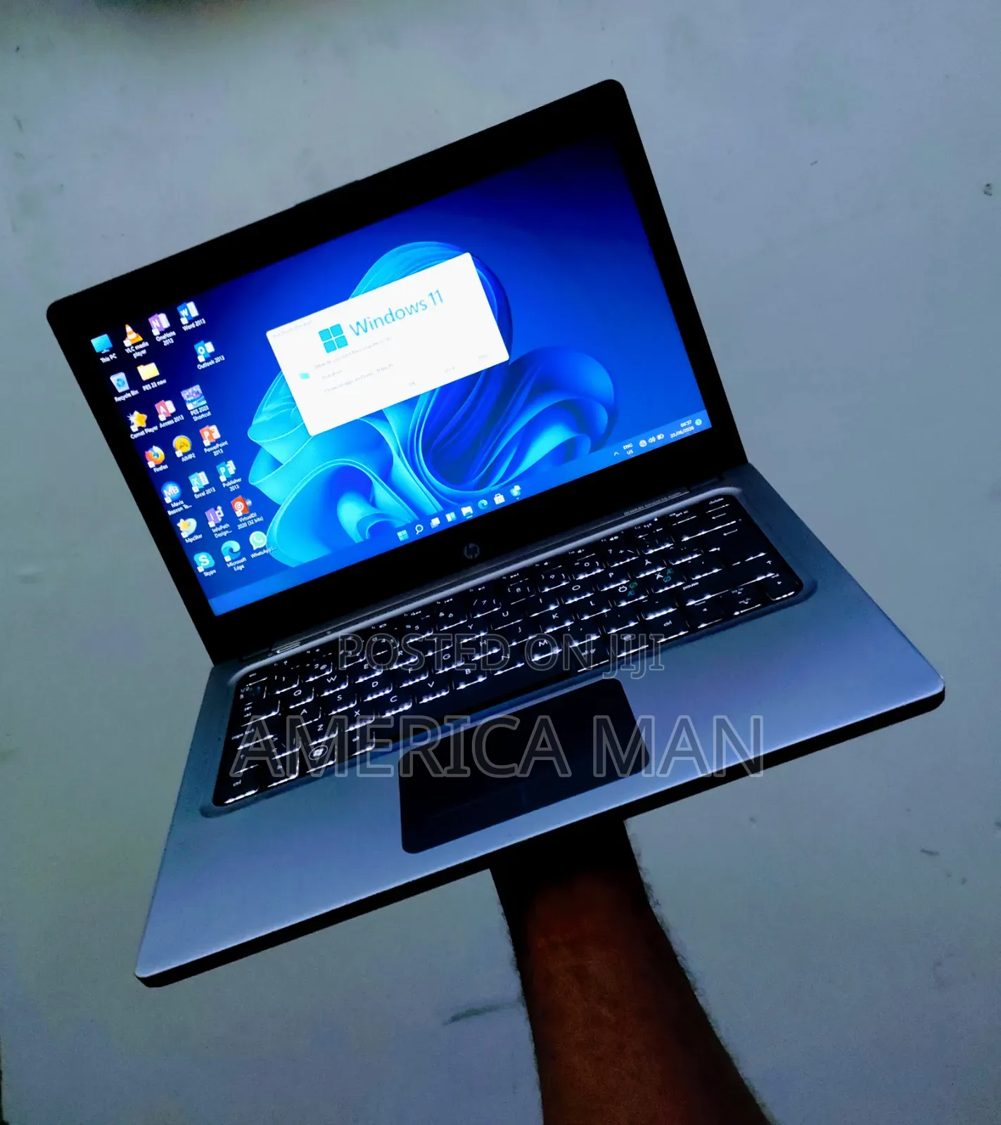 New Laptop HP Folio 13 8GB Intel Core i5 SSD 128GB