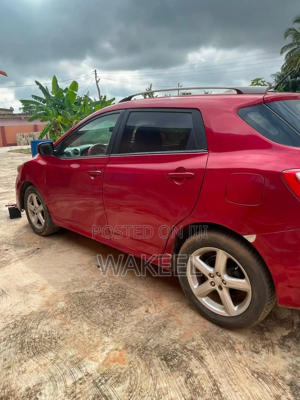 Toyota Matrix Hatchback FWD (1.8L 4cyl 5M) 2010 Red