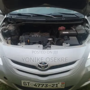 Toyota Belta 2009 Gray
