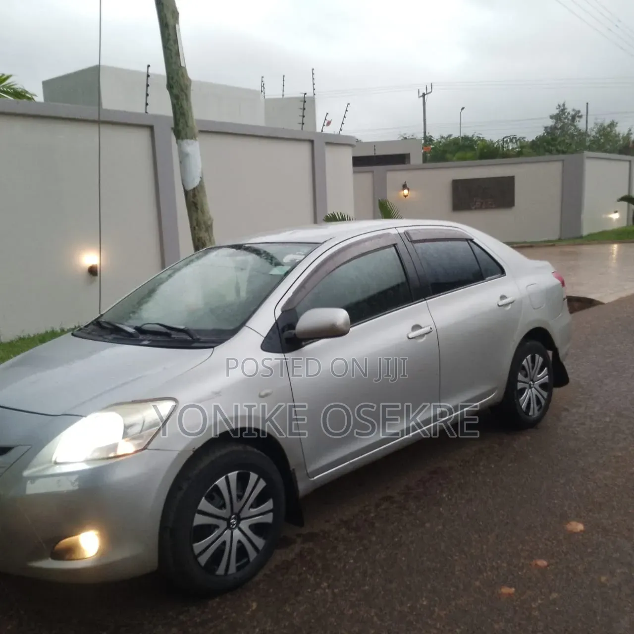 Toyota Belta 2009 Gray