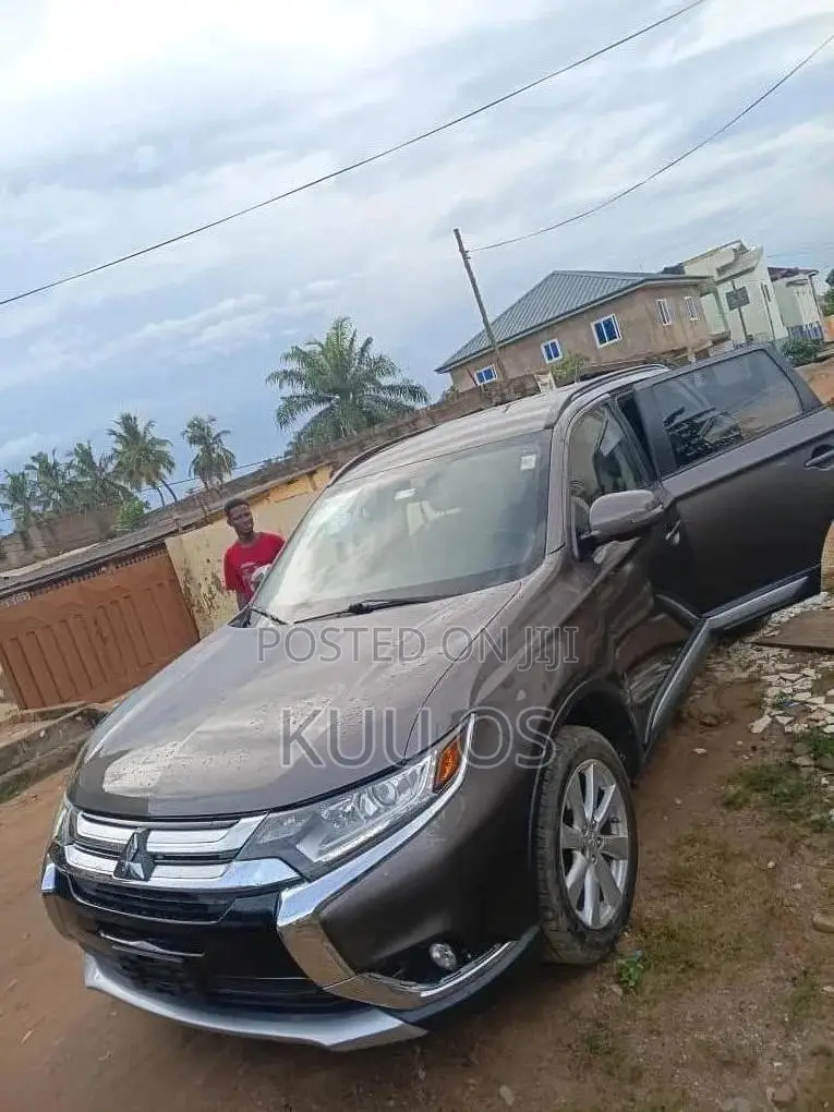 Mitsubishi Outlander 2016