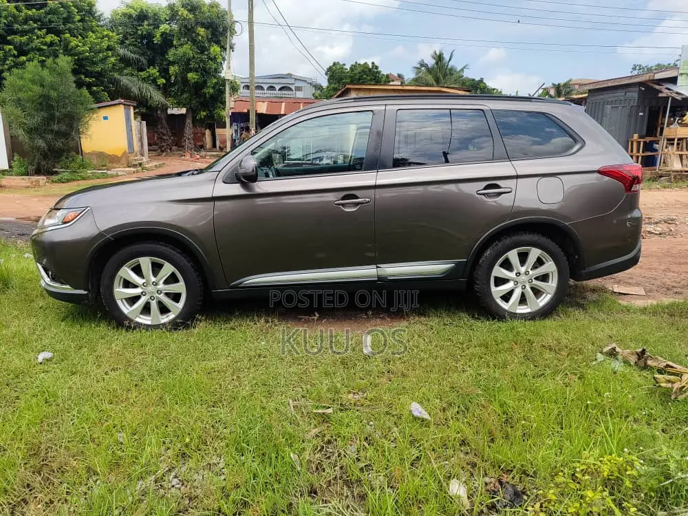 Mitsubishi Outlander 2016