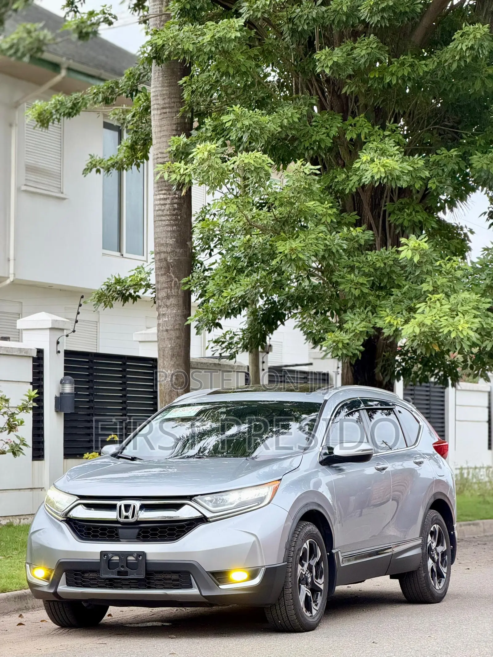 Honda CR-V Touring 4dr SUV AWD (1.5L 4cyl CVT) 2017 Silver
